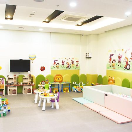 Hotel Ramada By Wyndham Yongin Zewnętrze zdjęcie