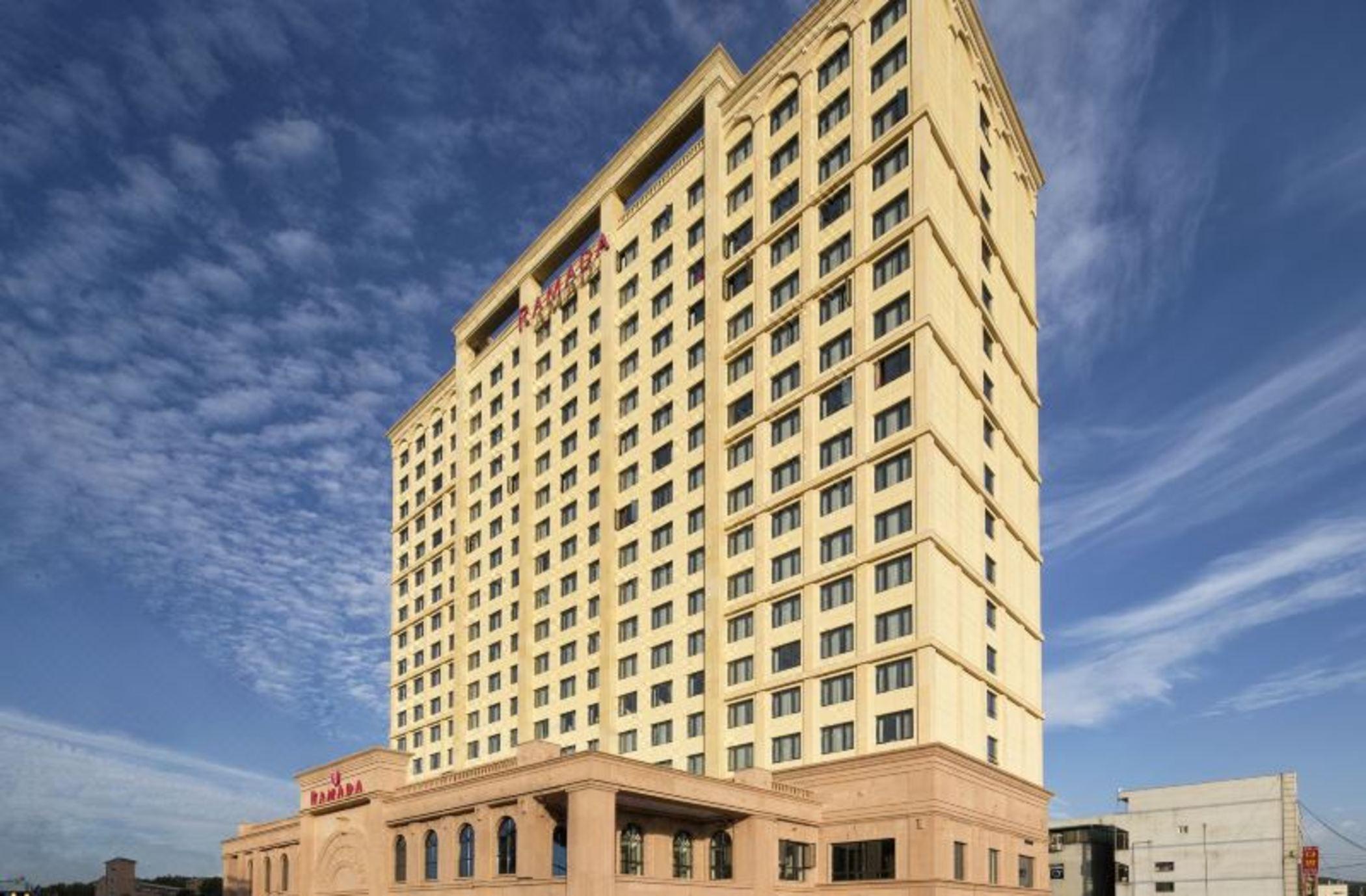 Hotel Ramada By Wyndham Yongin Zewnętrze zdjęcie