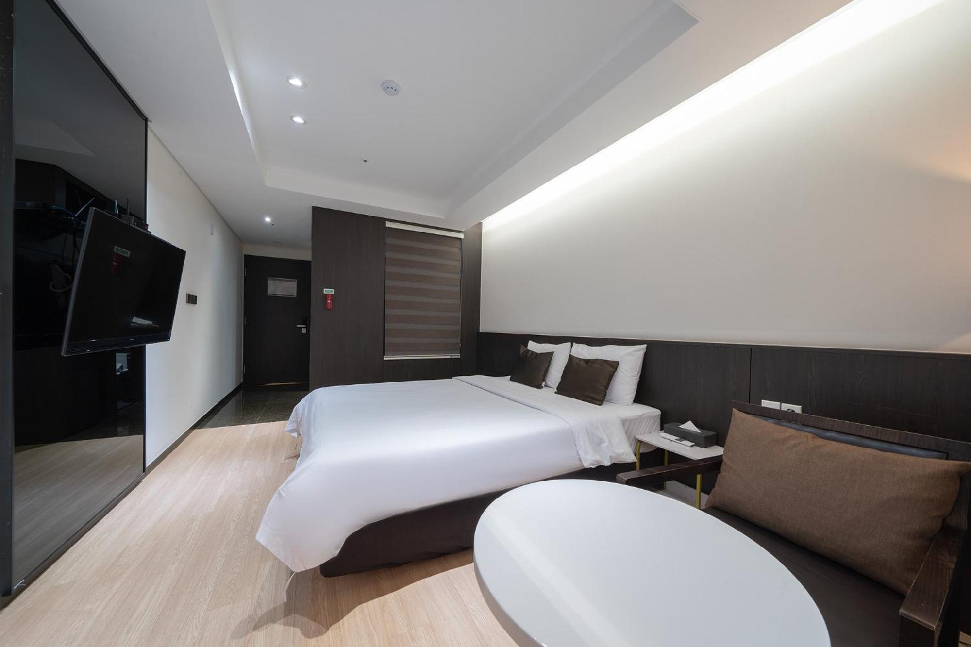 Hotel Ramada By Wyndham Yongin Zewnętrze zdjęcie