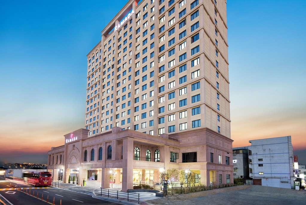Hotel Ramada By Wyndham Yongin Zewnętrze zdjęcie